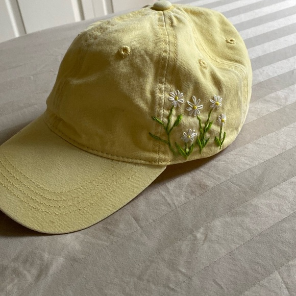 Handmade NWT adorable yellow ball cap. Embroidered flowers on the side. - Picture 2 of 6